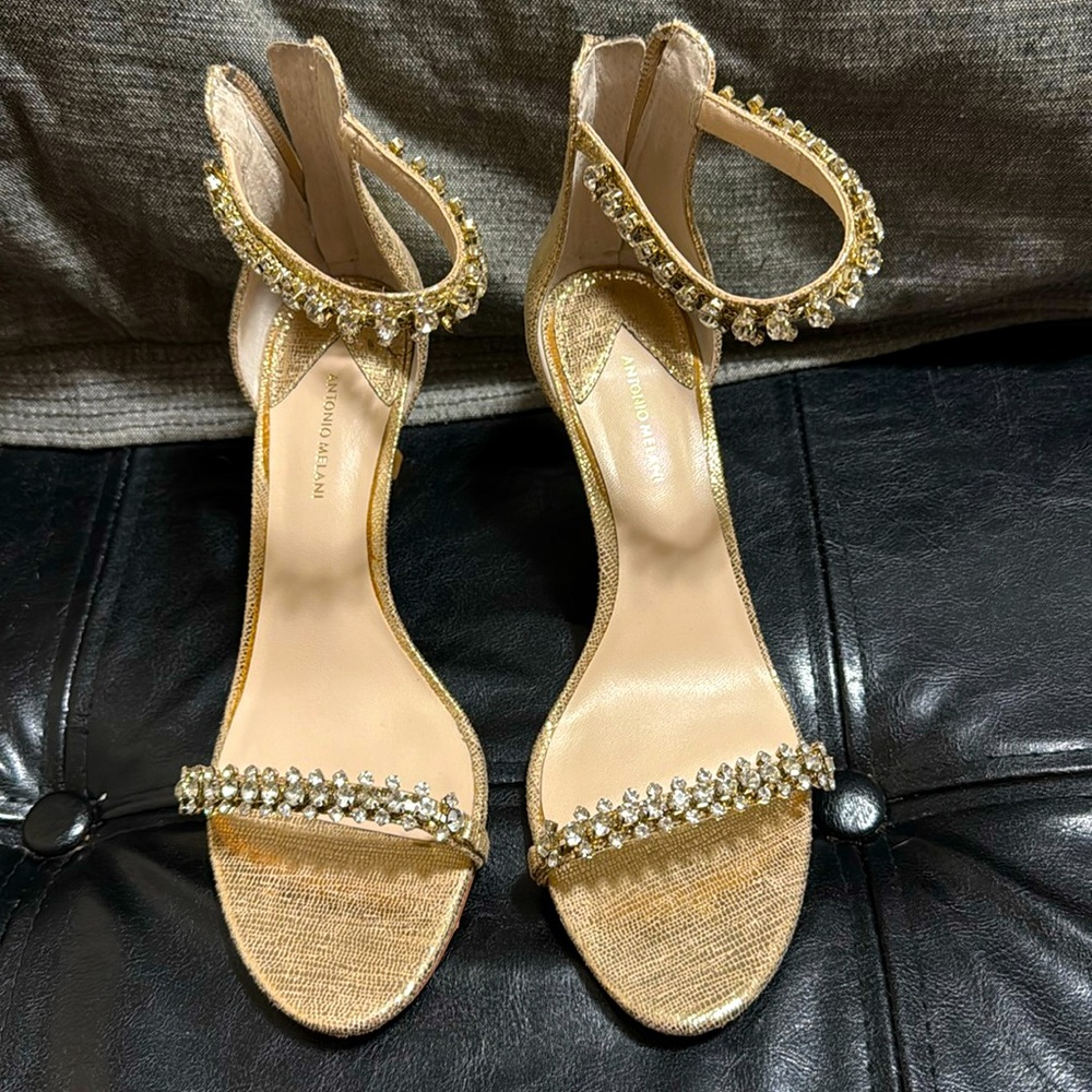 Antonio melani 2 inch shoes